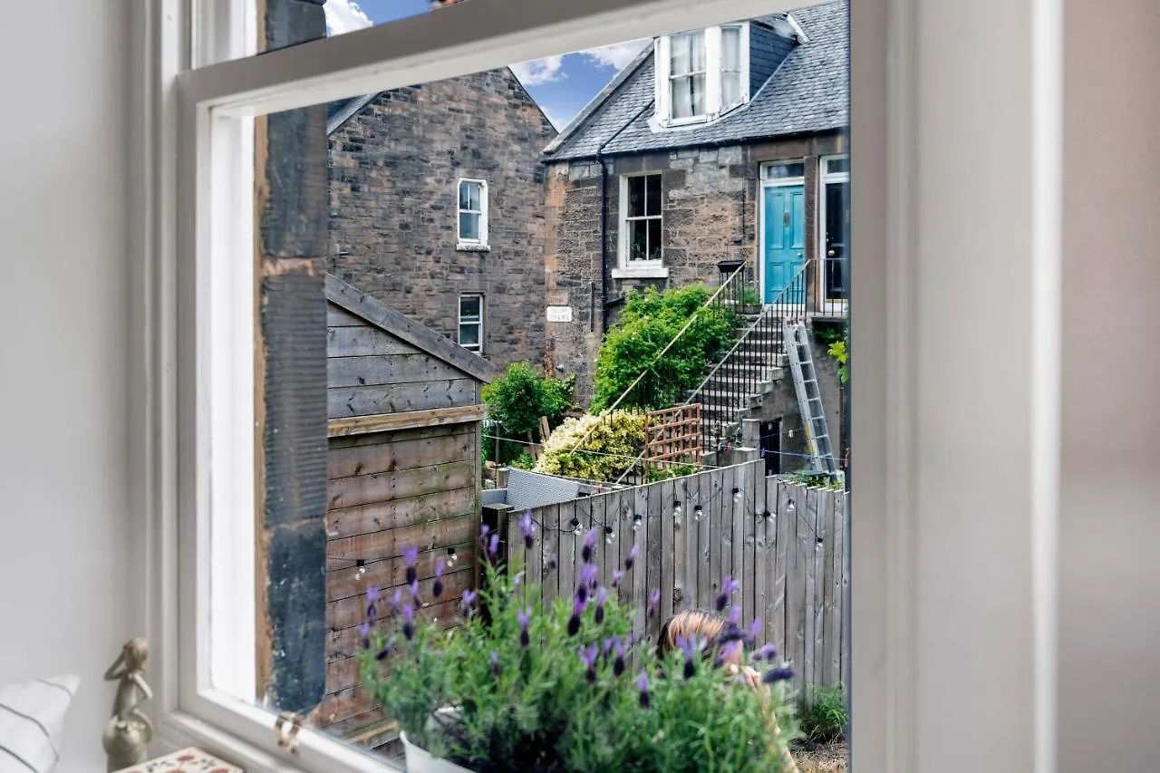 Apartment Cozy With Character Mclaren Westend Cottage Free Secure Parking Edinburgh