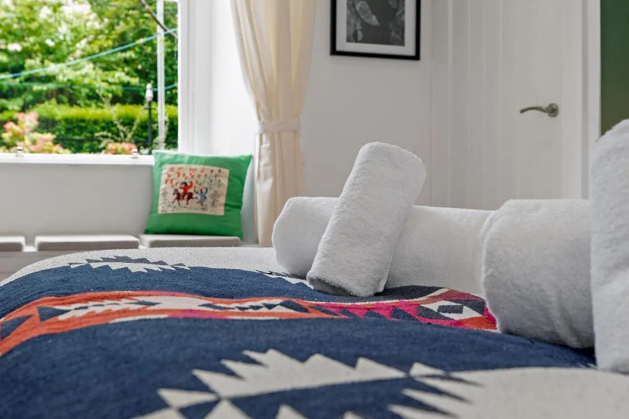 Cozy With Character Mclaren Westend Cottage Free Secure Parking 에든버러 아파트