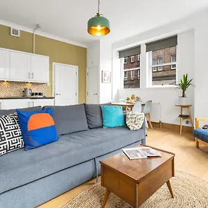 Cozy With Character Lovely Apartment