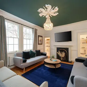  Apartment The Haze House - 4 Bed Townhouse United Kingdom